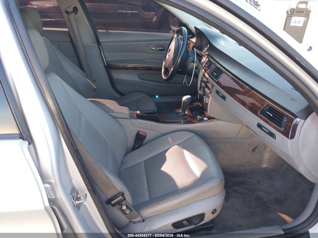 44304377 :رقم المزاد ، WBAPH7G58BNN04431 vin ، 2011 Bmw 328i مزاد بيع