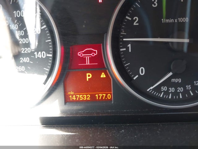44304377 :رقم المزاد ، WBAPH7G58BNN04431 vin ، 2011 Bmw 328i مزاد بيع