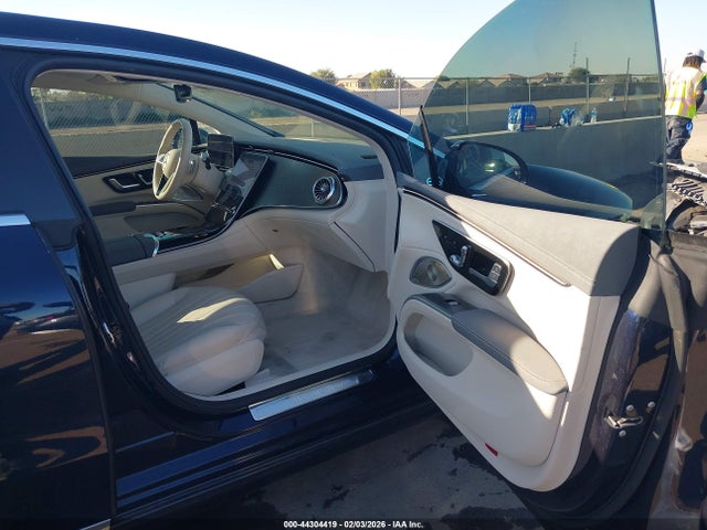 2022 MERCEDES-BENZ EQS 450+ W1KCG2DB2NA004574 Photo 4