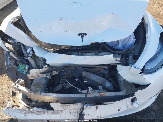 2021 TESLA MODEL Y 5YJYGDEE5MF118949 Photo 5
