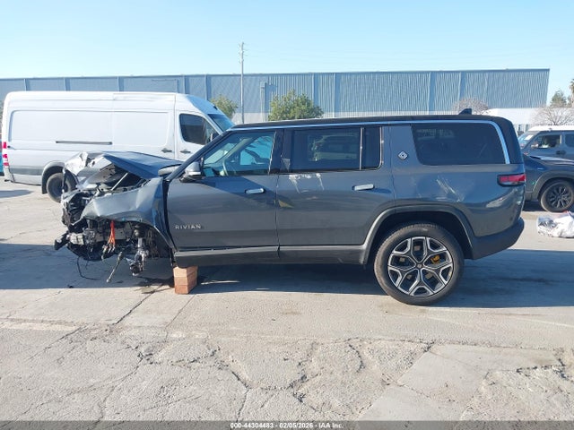 Продажа на аукционе авто 2024 Rivian R1s Adventure Quad Motor Large Pack, vin: 7PDSGABA1RN039642, номер лота: 44304483