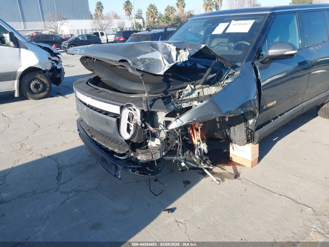 Продажа на аукционе авто 2024 Rivian R1s Adventure Quad Motor Large Pack, vin: 7PDSGABA1RN039642, номер лота: 44304483