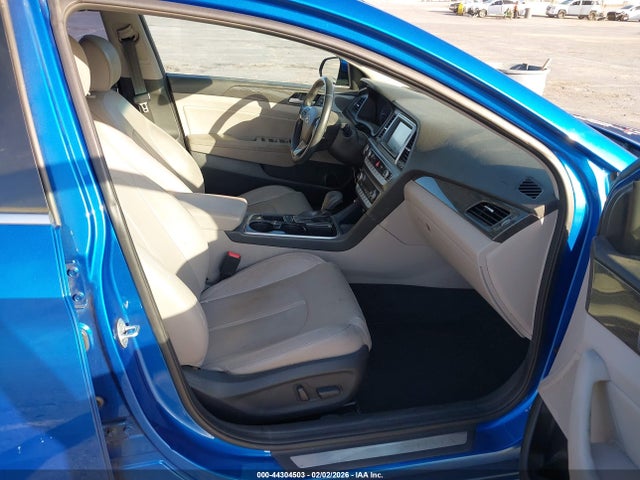 2018 HYUNDAI SONATA 5NPE34AFXJH650921 Photo 4