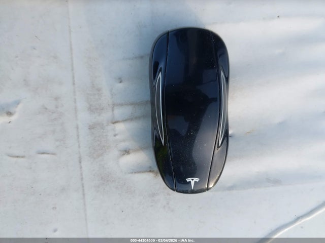 Продажа на аукционе авто 2015 Tesla Model S 70d/85d/p85d, vin: 5YJSA1E25FF101793, номер лота: 44304509