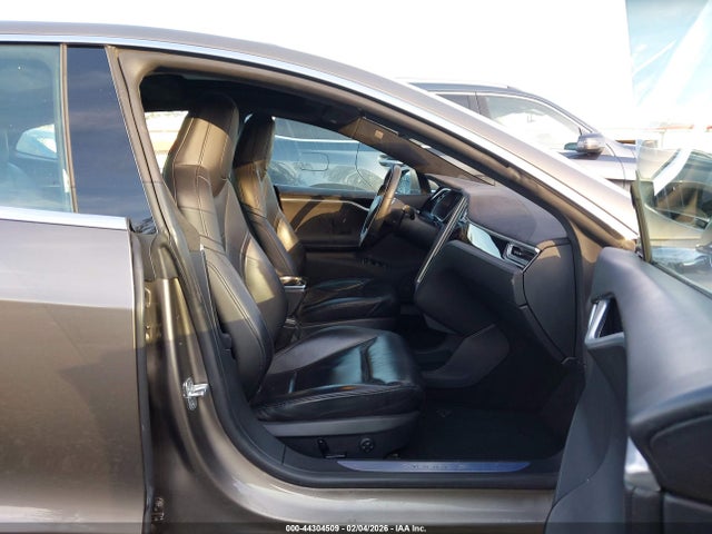 Продажа на аукционе авто 2015 Tesla Model S 70d/85d/p85d, vin: 5YJSA1E25FF101793, номер лота: 44304509