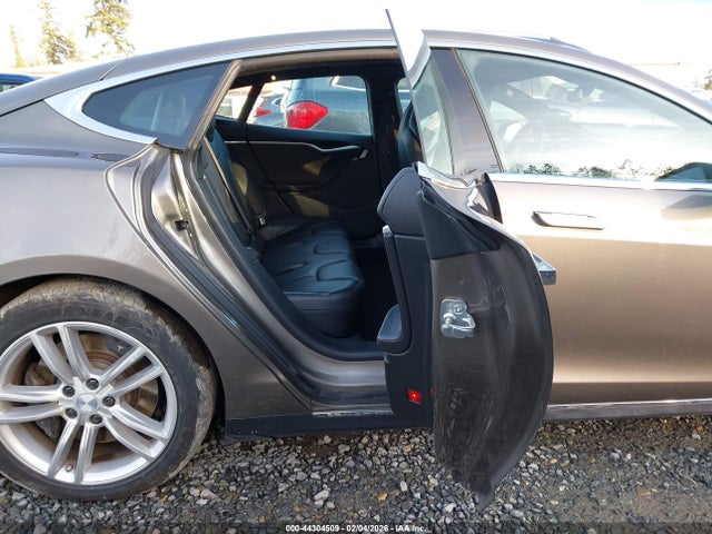 Продажа на аукционе авто 2015 Tesla Model S 70d/85d/p85d, vin: 5YJSA1E25FF101793, номер лота: 44304509