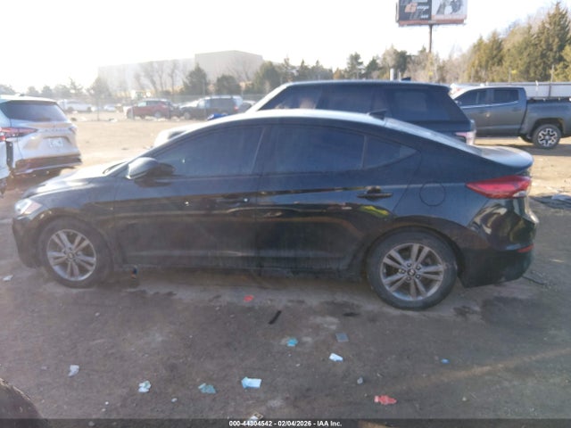 Продаж на аукціоні авто 2018 Hyundai Elantra Value Edition, vin: 5NPD84LF2JH228779, номер лоту: 44304542