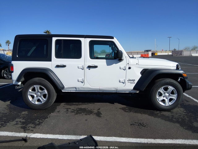 1C4HJXDN4JW204314 Jeep Wrangler Unlimited Sport S 4x4