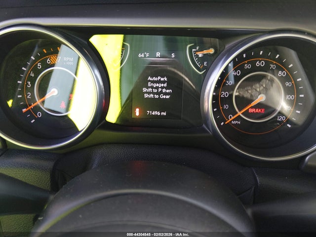 1C4HJXDN4JW204314 Jeep Wrangler Unlimited Sport S 4x4