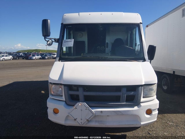 JALB4T179E7W00295 Isuzu Commercial Van