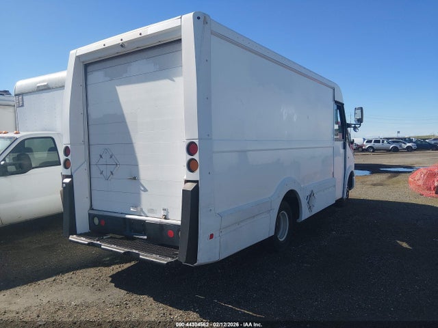 JALB4T179E7W00295 Isuzu Commercial Van