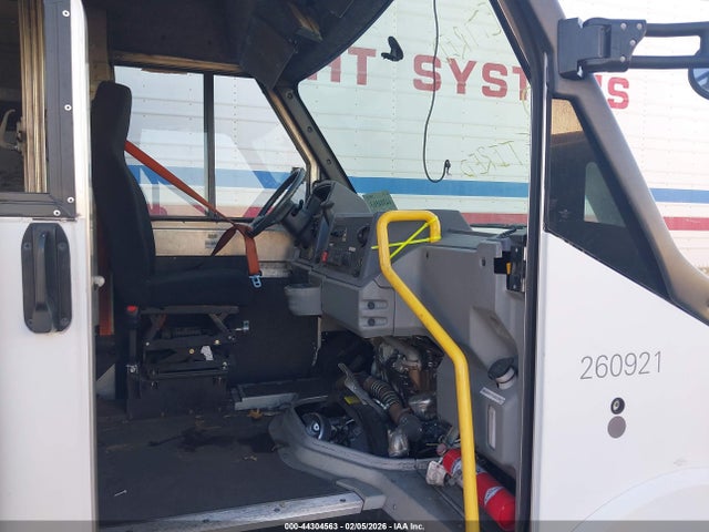 JALB4T176H7W00470 Isuzu Reach