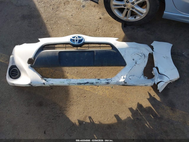 JTDKDTB36F1584137 Toyota Prius C One