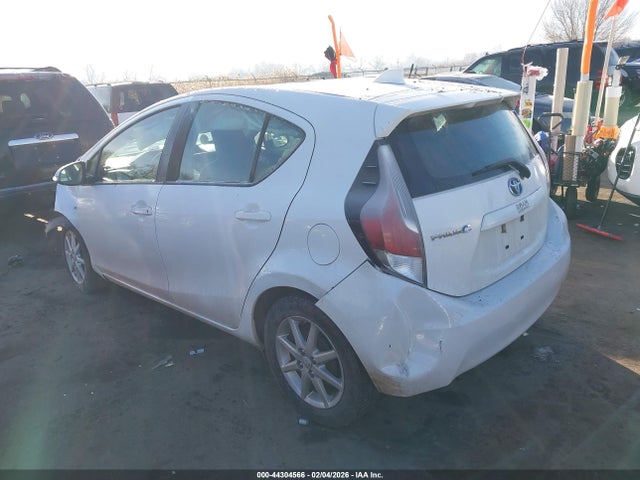 JTDKDTB36F1584137 Toyota Prius C One