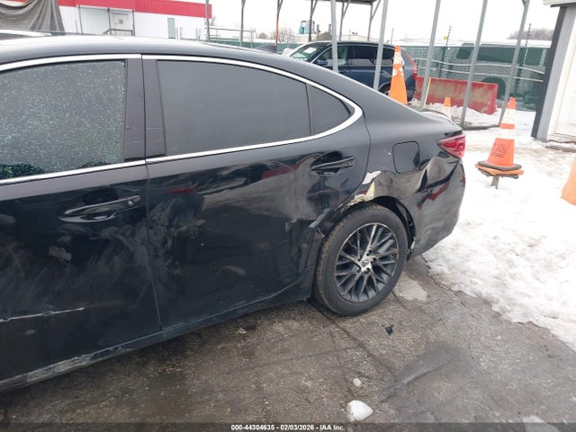 44304635 :رقم المزاد ، 58ABK1GG9GU026051 vin ، 2016 Lexus Es 350 مزاد بيع