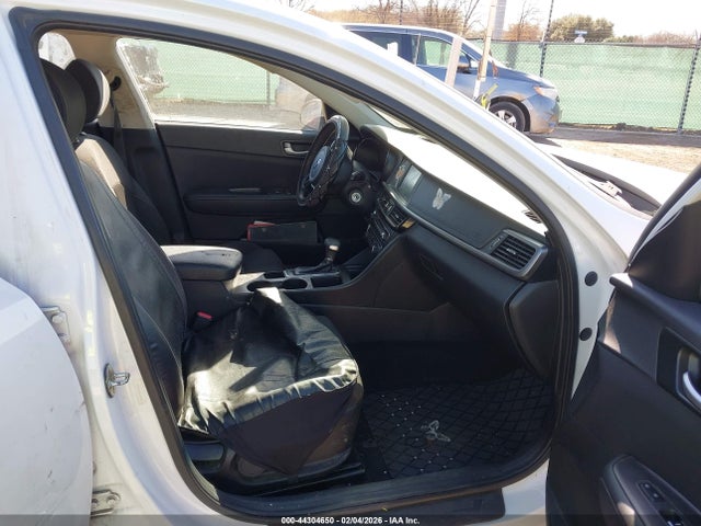 5XXGT4L32JG228715 KIA Optima Lx