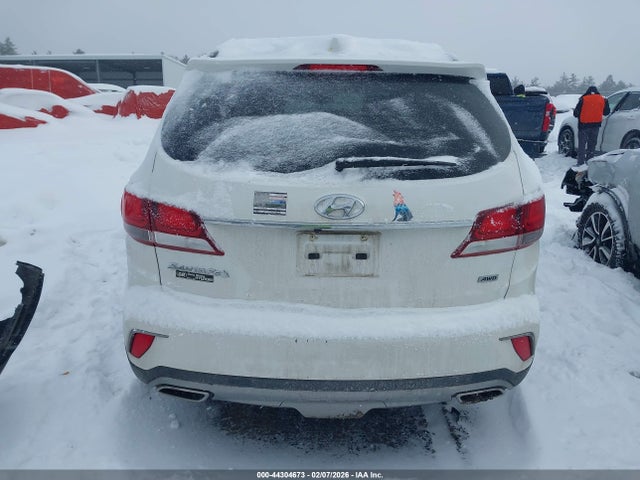 KM8SMDHF5HU209571 Hyundai Santa Fe Se