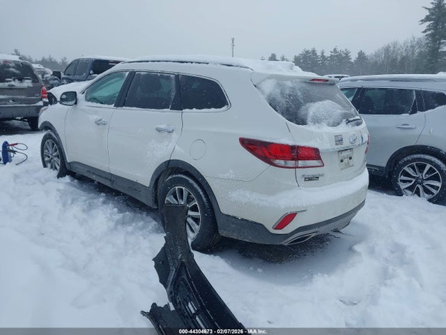 KM8SMDHF5HU209571 Hyundai Santa Fe Se