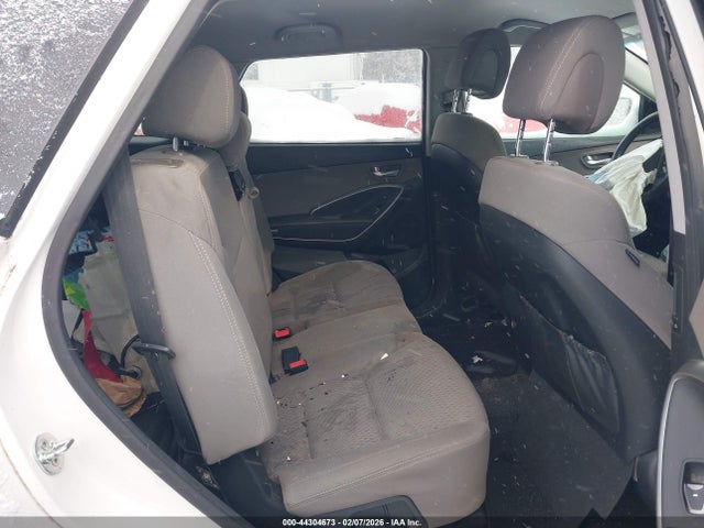 KM8SMDHF5HU209571 Hyundai Santa Fe Se