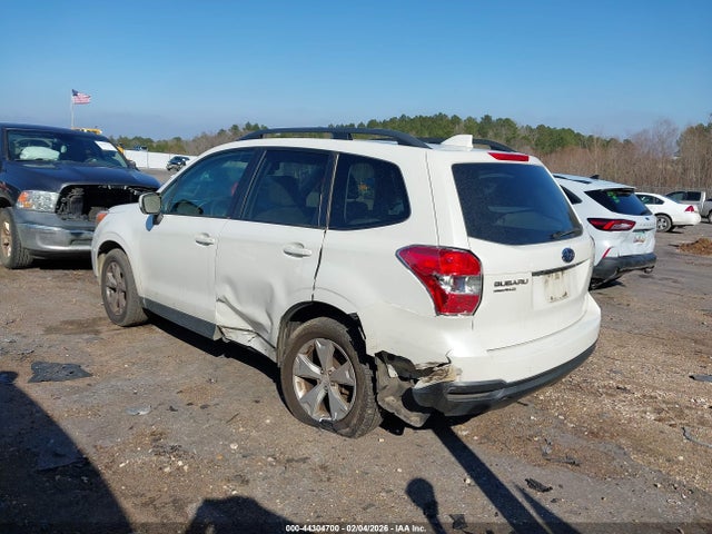 2016 SUBARU FORESTER JF2SJADC7GH563396 Photo 2