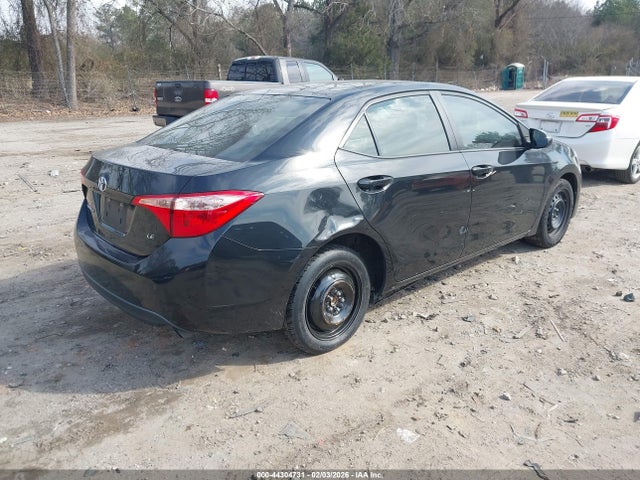 Toyota COROLLA LE 2017 5YFBURHE2HP727093 Image 4