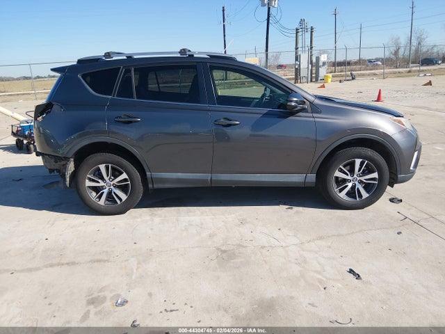 Toyota Rav4 Xle 2017 JTMWFREV1HJ106450 Image 13