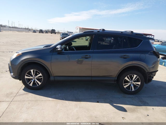 Toyota Rav4 Xle 2017 JTMWFREV1HJ106450 Image 14