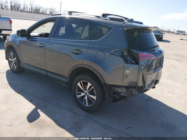 Toyota Rav4 Xle 2017 JTMWFREV1HJ106450 Image 3