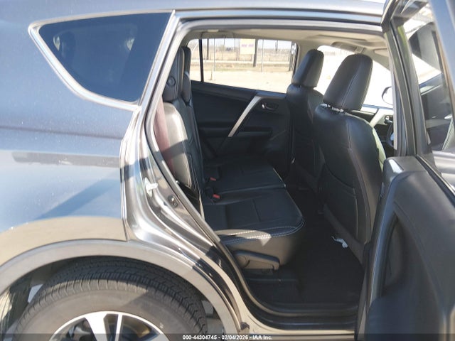 Toyota Rav4 Xle 2017 JTMWFREV1HJ106450 Image 8