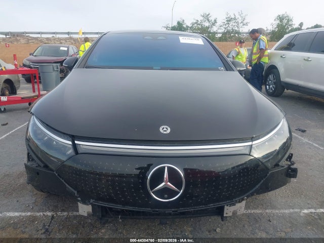 44304760 :رقم المزاد ، W1KCG4EB8NA020823 vin ، 2022 Mercedes-benz Eqs 580 4matic مزاد بيع