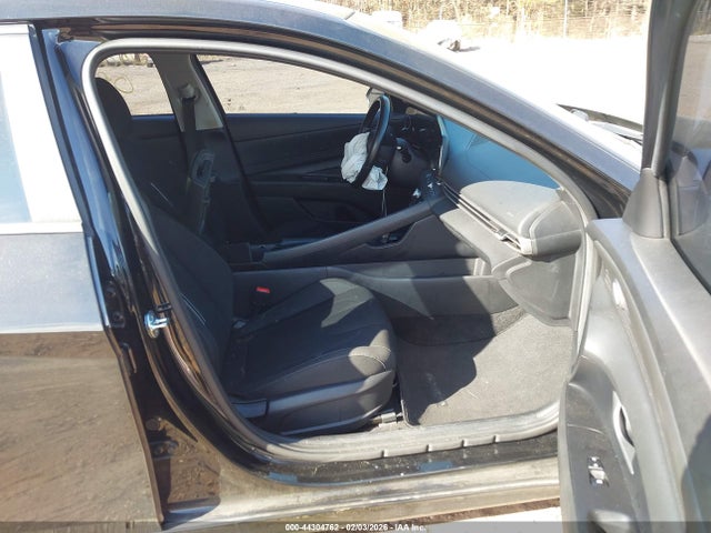 44304762 :رقم المزاد ، 5NPLS4AG8PH108891 vin ، 2023 Hyundai Elantra Sel مزاد بيع