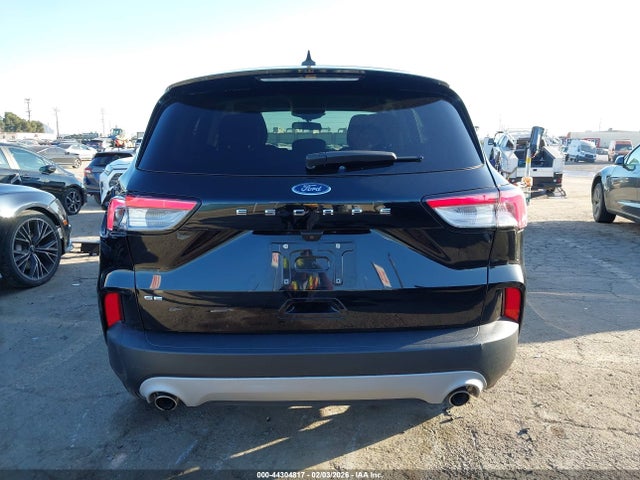 1FMCU0G6XNUB56621 Ford ESCAPE SE