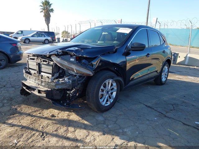 1FMCU0G6XNUB56621 Ford ESCAPE SE