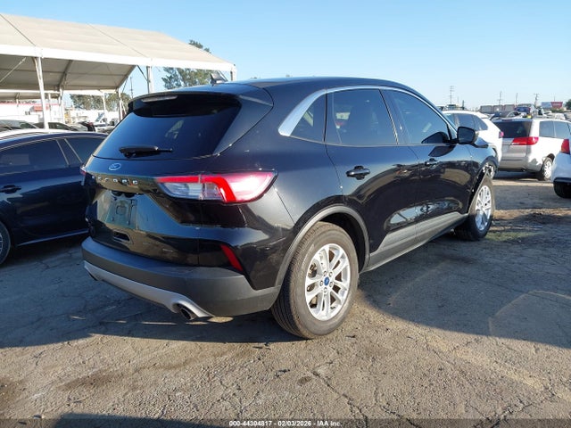 1FMCU0G6XNUB56621 Ford ESCAPE SE