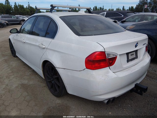 2006 BMW 330I WBAVB33526PS19564 Photo 2