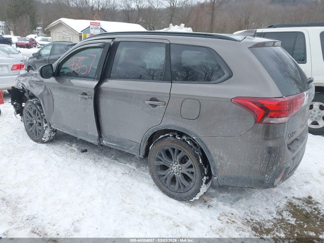 2018 MITSUBISHI OUTLANDER JA4AD3A36JZ028010 Photo 2
