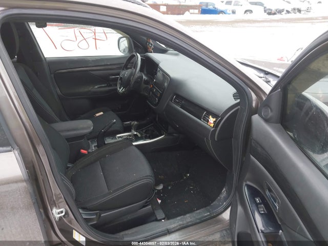 2018 MITSUBISHI OUTLANDER JA4AD3A36JZ028010 Photo 4