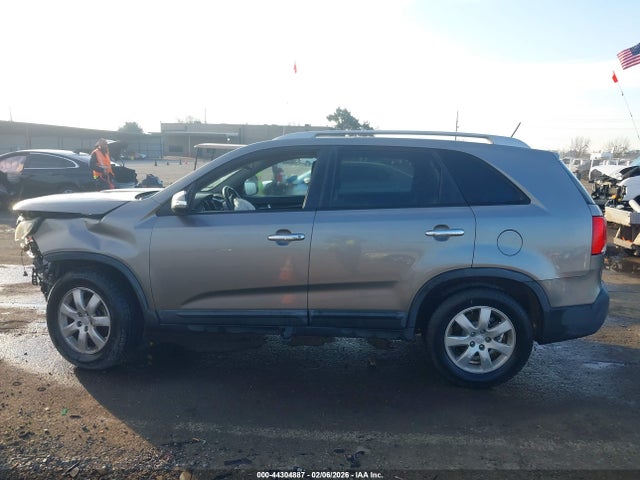 44304887 :رقم المزاد ، 5XYKT4A67CG205680 vin ، 2012 Kia Sorento Lx مزاد بيع