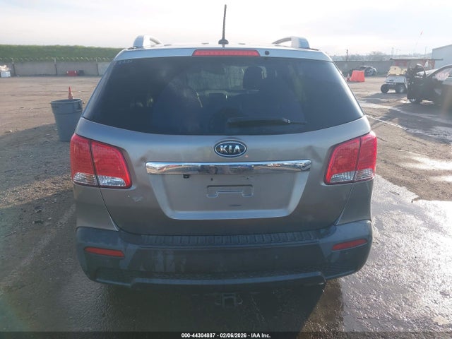 44304887 :رقم المزاد ، 5XYKT4A67CG205680 vin ، 2012 Kia Sorento Lx مزاد بيع