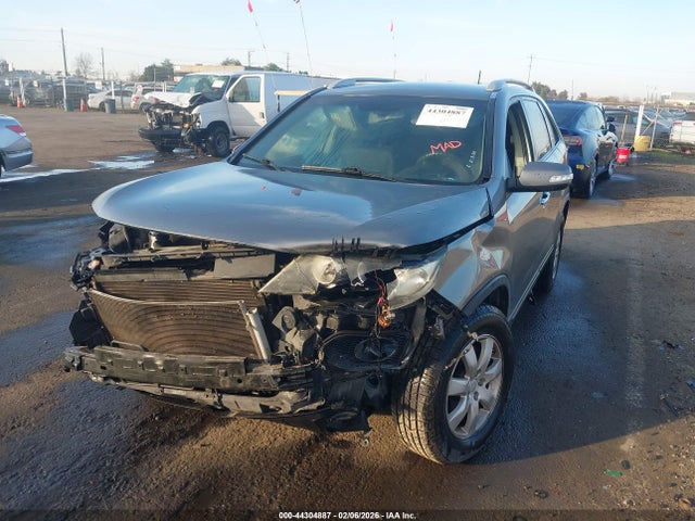 44304887 :رقم المزاد ، 5XYKT4A67CG205680 vin ، 2012 Kia Sorento Lx مزاد بيع