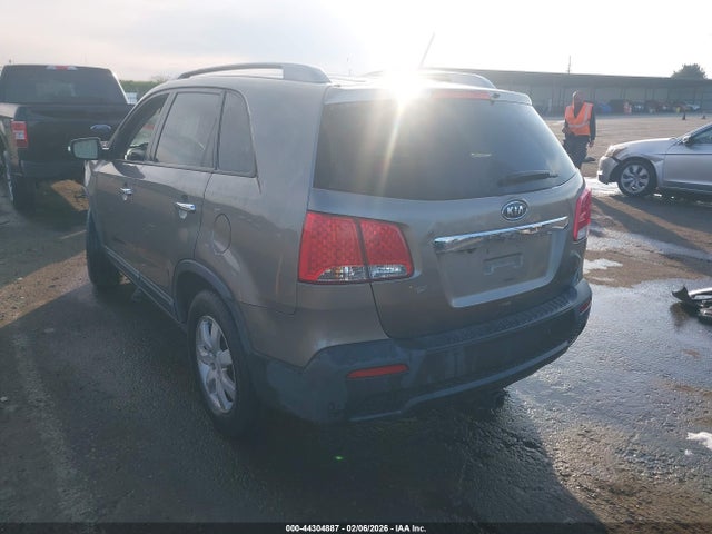 44304887 :رقم المزاد ، 5XYKT4A67CG205680 vin ، 2012 Kia Sorento Lx مزاد بيع
