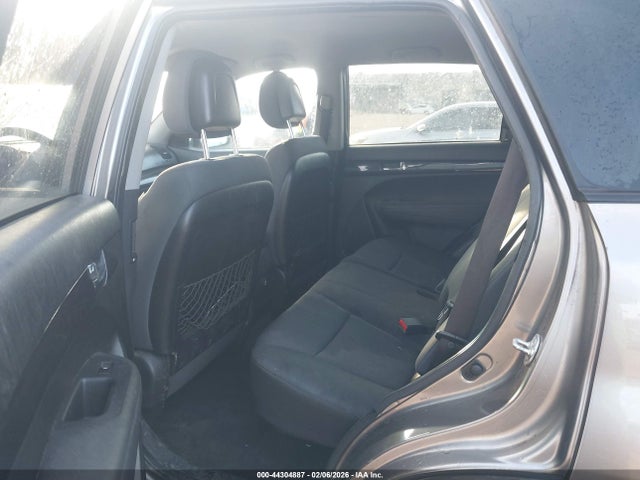 44304887 :رقم المزاد ، 5XYKT4A67CG205680 vin ، 2012 Kia Sorento Lx مزاد بيع