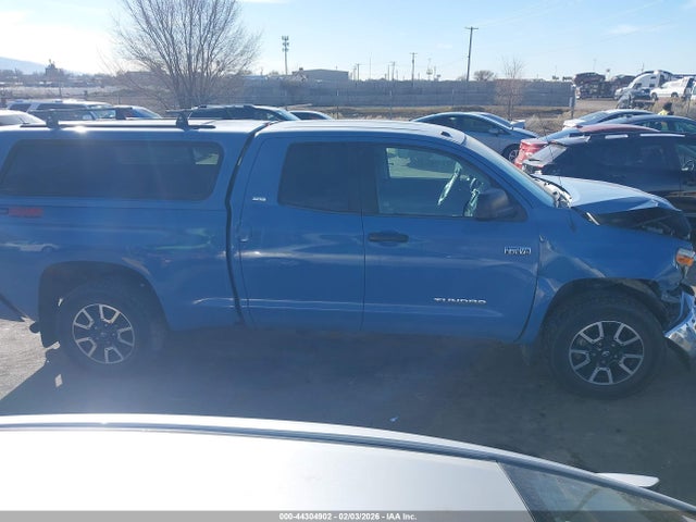 5TFUY5F12JX755568 Toyota Tundra Sr5 5.7l V8