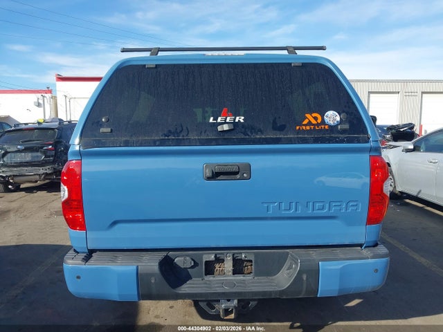 5TFUY5F12JX755568 Toyota Tundra Sr5 5.7l V8