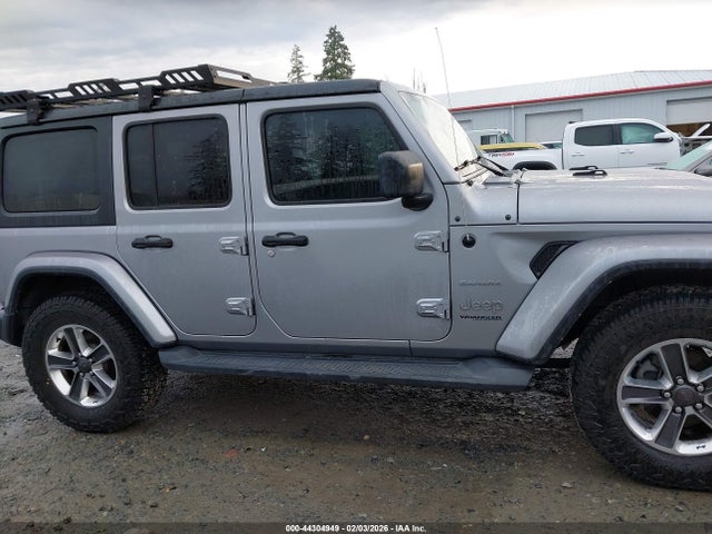 1C4HJXEG8KW529033 Jeep Wrangler Unlimited Sahara 4x4