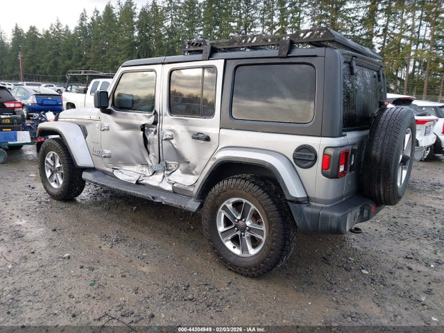 1C4HJXEG8KW529033 Jeep Wrangler Unlimited Sahara 4x4