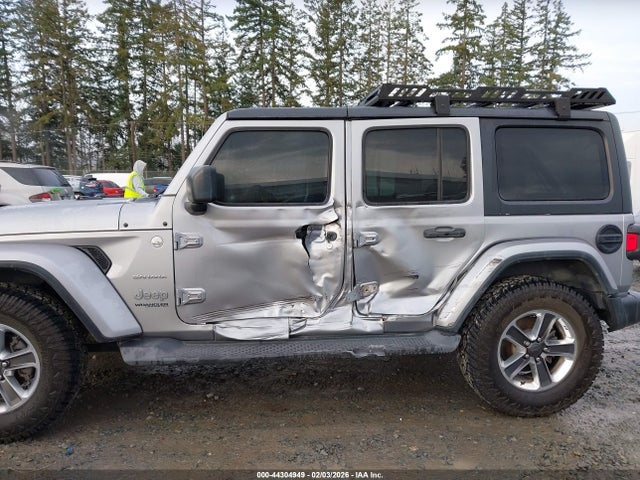 1C4HJXEG8KW529033 Jeep Wrangler Unlimited Sahara 4x4