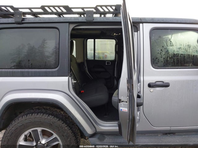1C4HJXEG8KW529033 Jeep Wrangler Unlimited Sahara 4x4