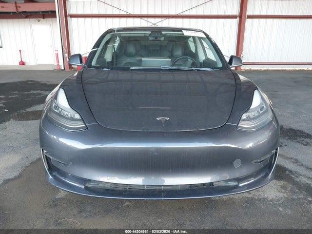 Tesla Model 3 Long Range/performance 2019 5YJ3E1EB0KF389225 Image 13