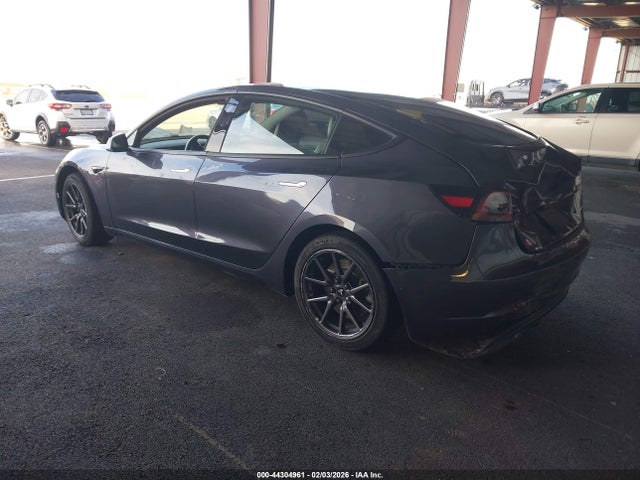 2019 TESLA MODEL 3 5YJ3E1EB0KF389225 Photo 2